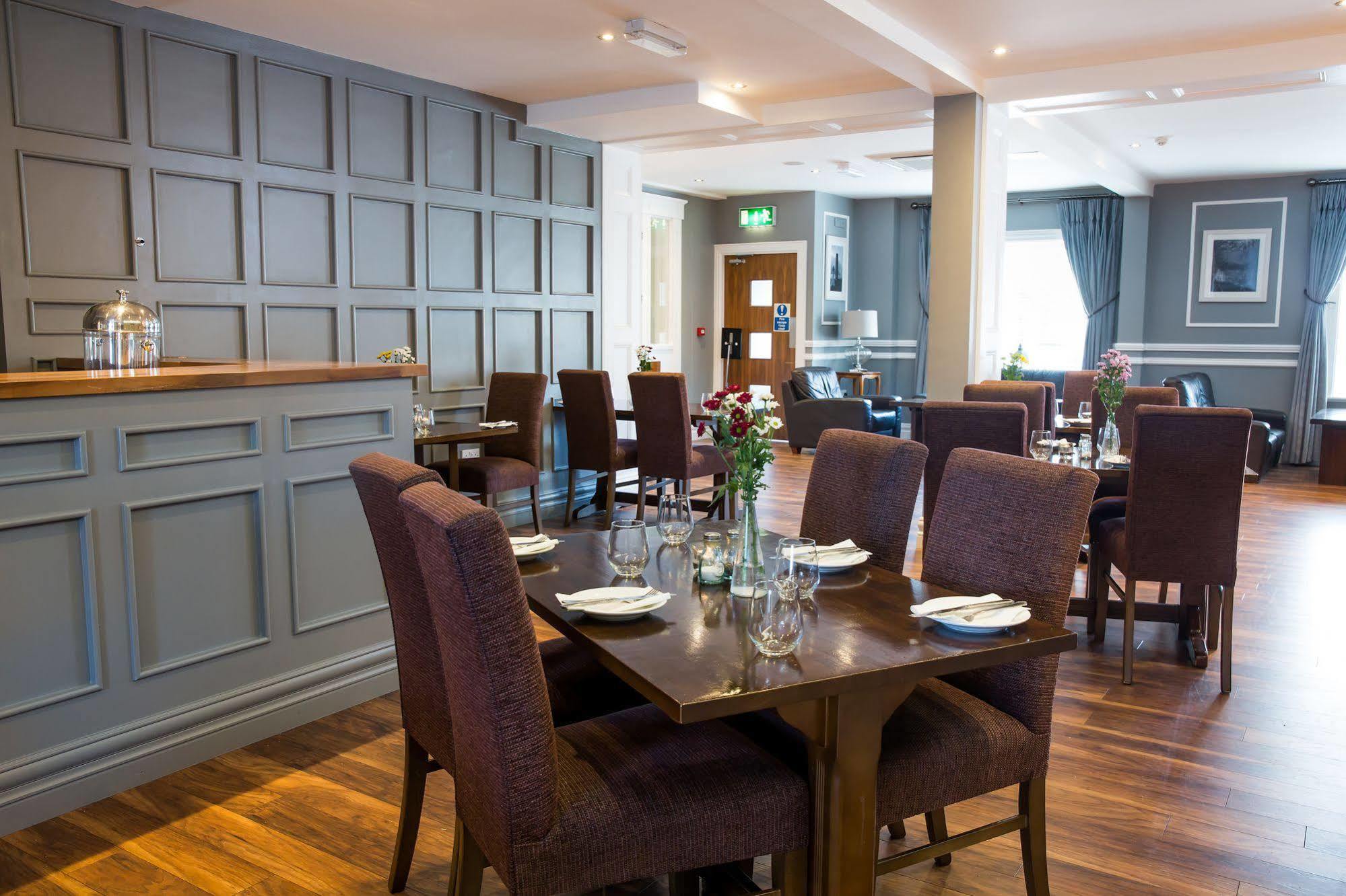 The Gateway Hotel Swinford Exteriér fotografie